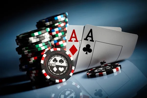Quickspin live blackjack dealer broadcast with HD multi-camera setup on ggtoto
